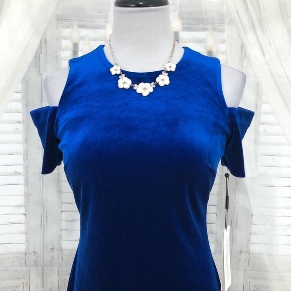Calvin Klein Size 4 Blue Velvet Short Sleeve Cold-Shoulder Dress Fitted Sheath - Picture 3 of 10